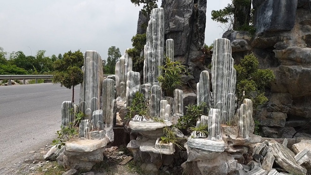 Đá tuyết sơn làm non bộ, hồ cá...