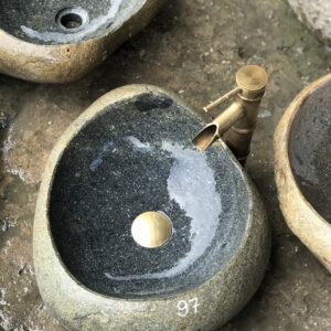 Lavabo đá cuội 02